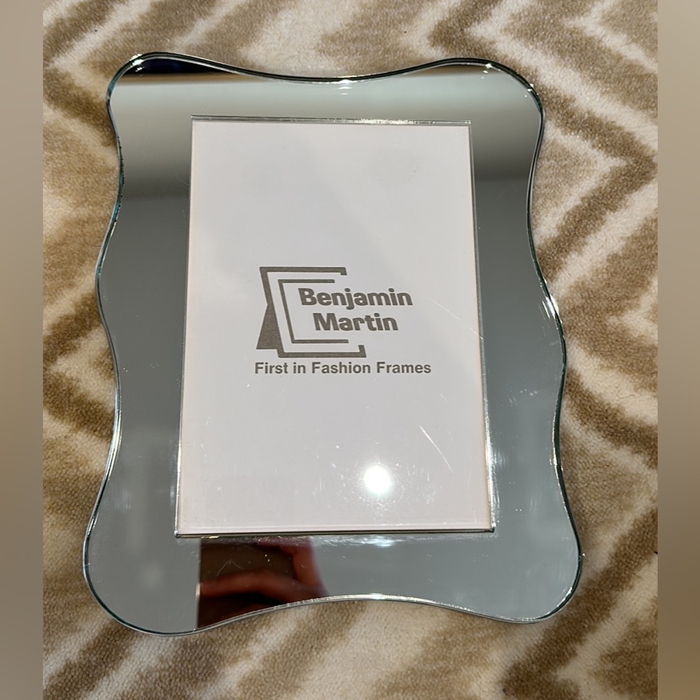 Vintage Wavy Mirrored Frame for Picture 5x7